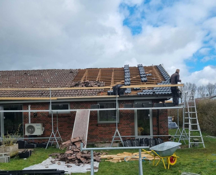 Vi kan hjælpe dig med at få et nyt tag.